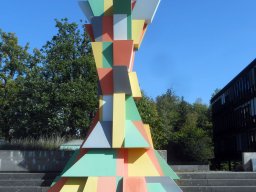 eggeschwiler-vetter-waelti-kunz-farbige-baumruine-1975